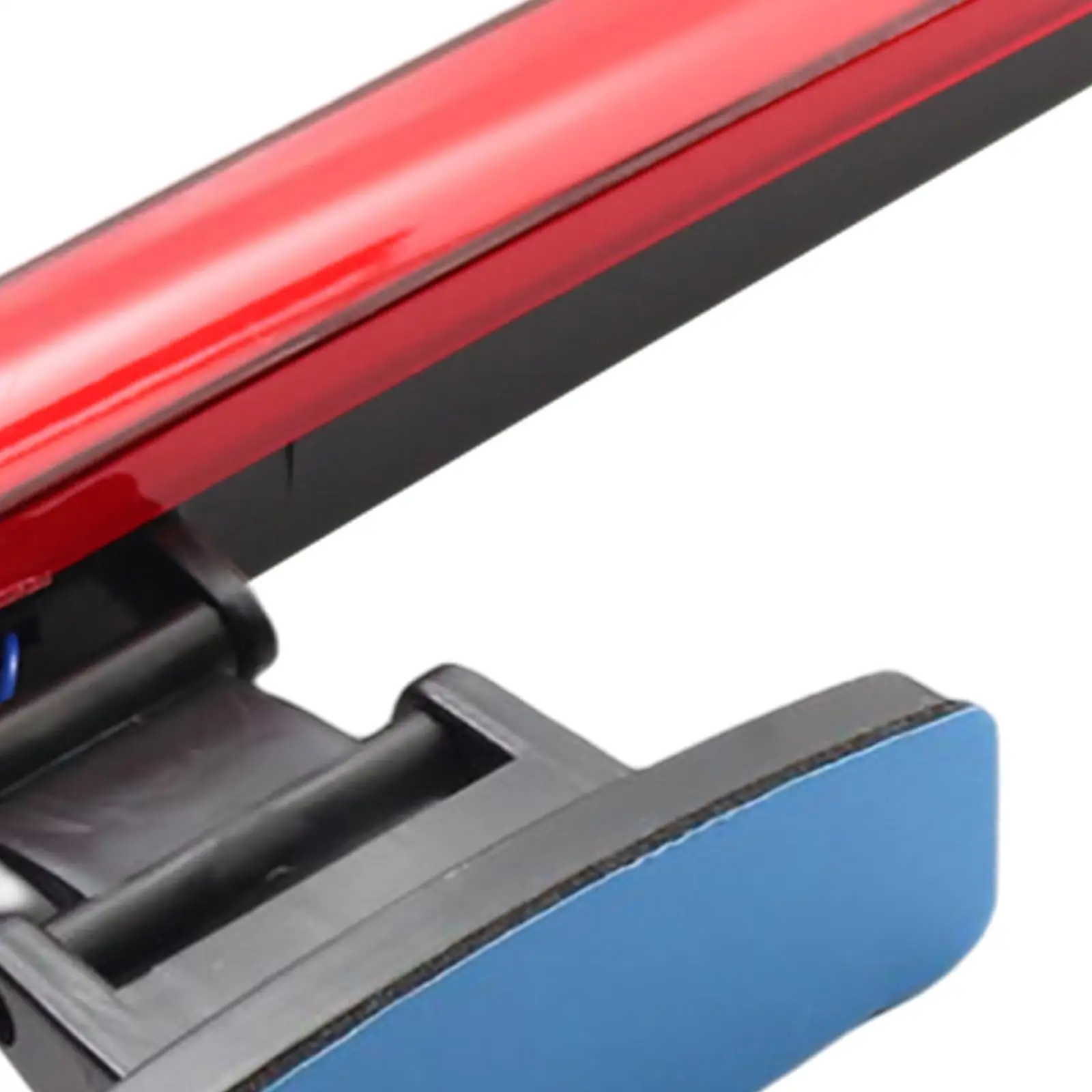 Автомобильный тормозной фонарь с высоким креплением универсальное устройство