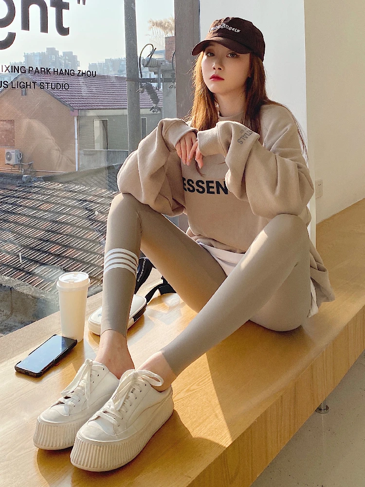 Spring and summer thin section shark skin pressure yoga Barbie pants tb striped leggings women wear gray sports tights