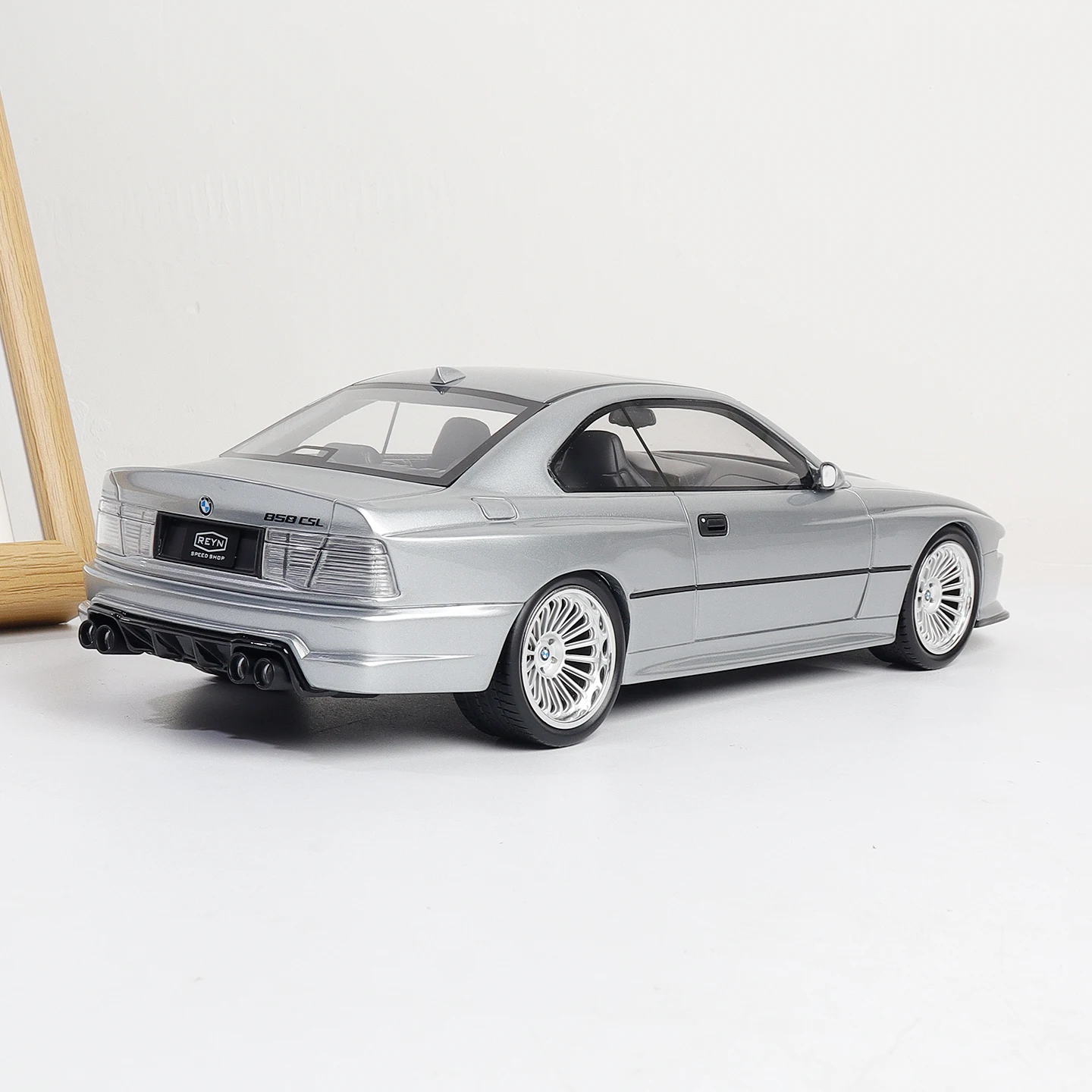 Модели автомобилей Otto 1:18 Rein Speed Shop ‌     Модель автомобиля BMW 858 CSL, разработанная Jonsibal, 2024 год, литая под давлением из смолы, миниатюрная, лимитированная серия (art.: 3920dbe3de613) - 3920dbe3de613