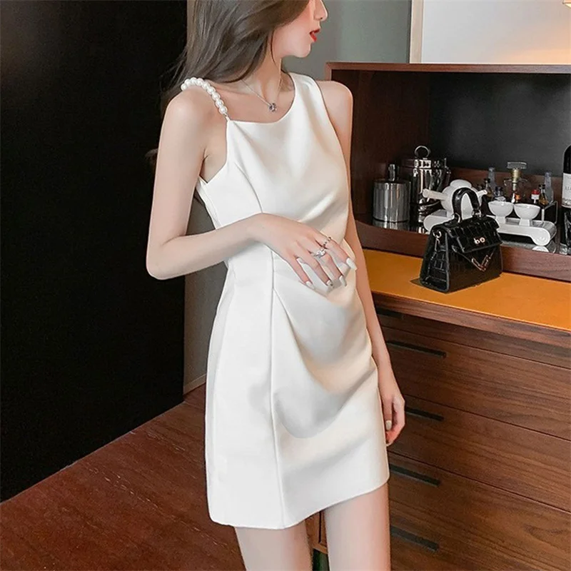 

Elegant Pearls Suspender Dress Slim Fit Sexy Retro A-Line Solid Color Mini Dress Pearl Suspender Skirt Dress Package Hip Skirt