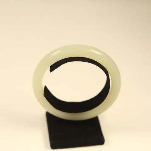 

2023 Chinese traditional jade ware white chalcedony