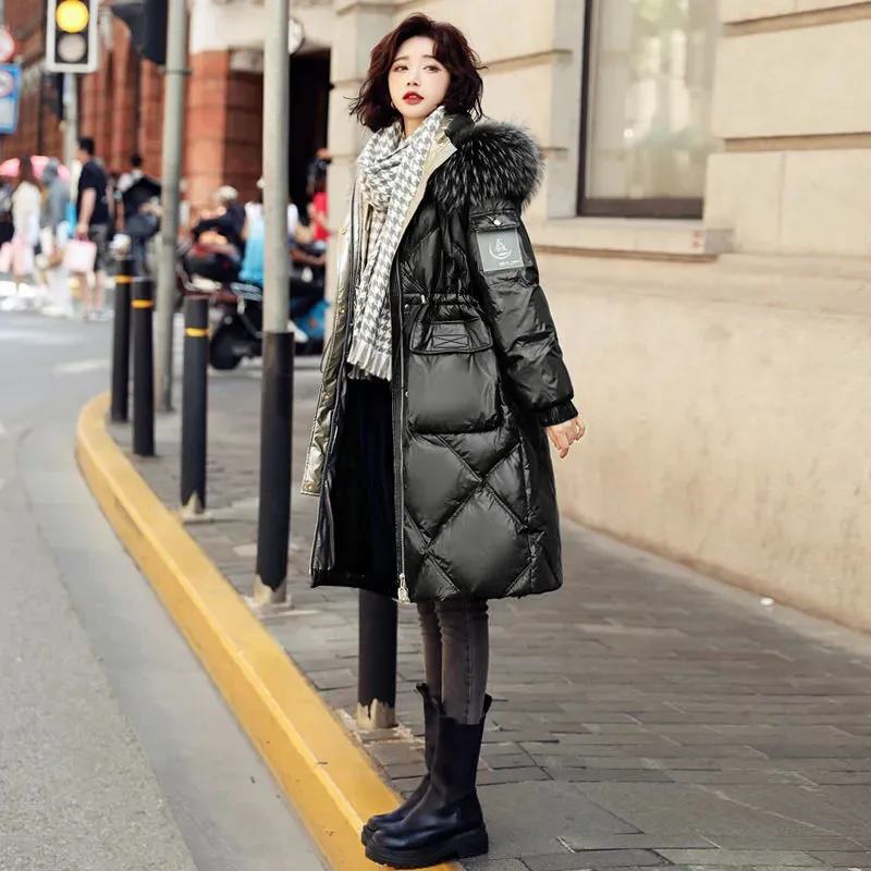 Женский зимний пуховик с капюшоном мехом енота |