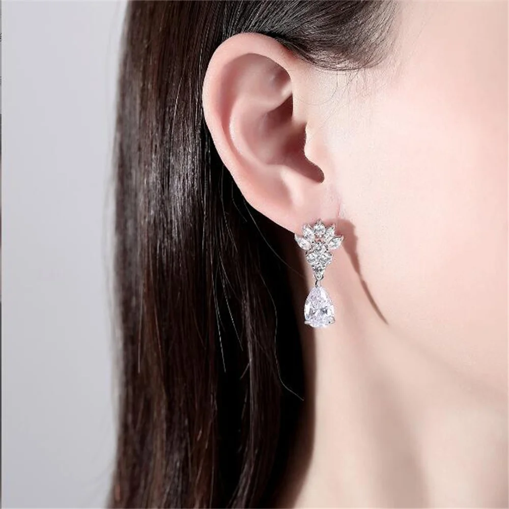 

Grier Shiny Water Drop Cubic Zirconia CZ Crystal Stud Earrings for Women Earring Wedding Bride Party Wearing Birthday Jewelry
