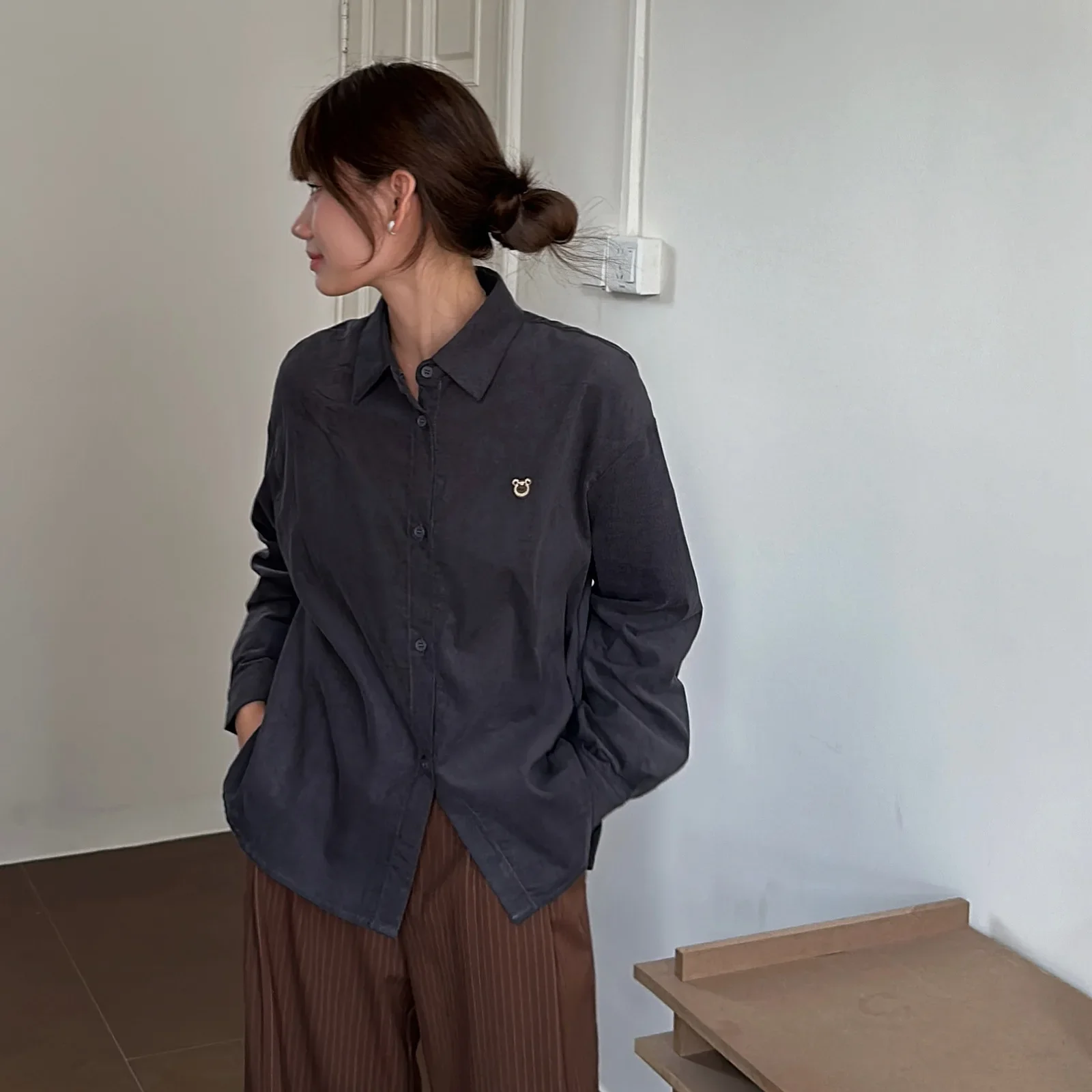 Пустая тринадцать рядов женская свободная рубашка с вышивкой новинка 2024 осеннее