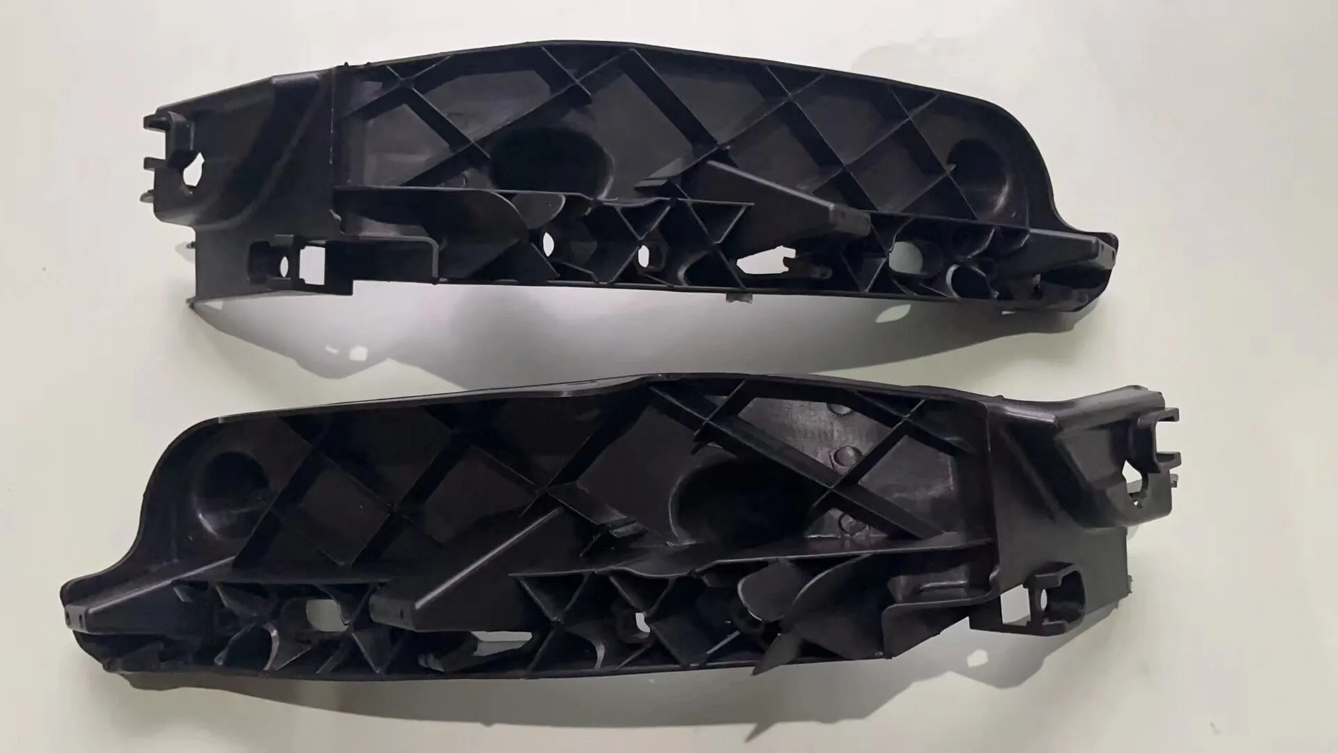 

1PC 68533282AA 68533283AA headlight bracket for Dodge Durango 2021-22