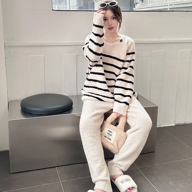 Женская осенне-зимняя новая простая полосатая удобная полубархатная одежда для
