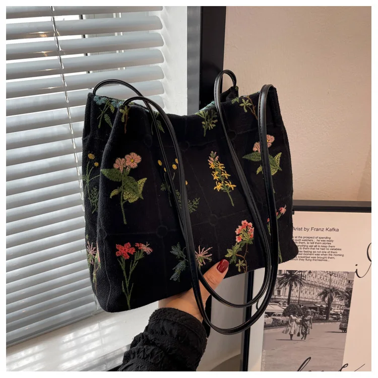 Сумка-тоут женская с вышивкой модная тканевая Сумочка на плечо большой