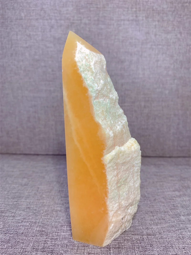 

Natural Orange Calcite Tower Free Form Tumble Slab Crystal Mineral Madagascar Healing Palm Workmanship Ornament Carving Chip