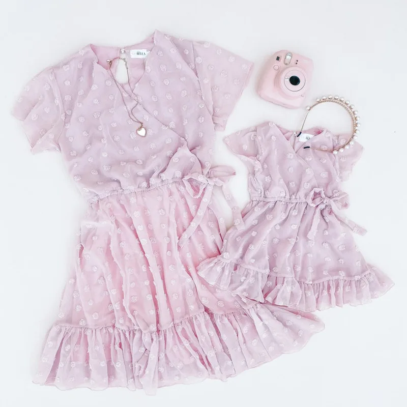 

2022 семейное дневное свадебное платье для дочери с V-образным вырезом Вечерние принцессы для мамы и меня подходящие наряды одежда