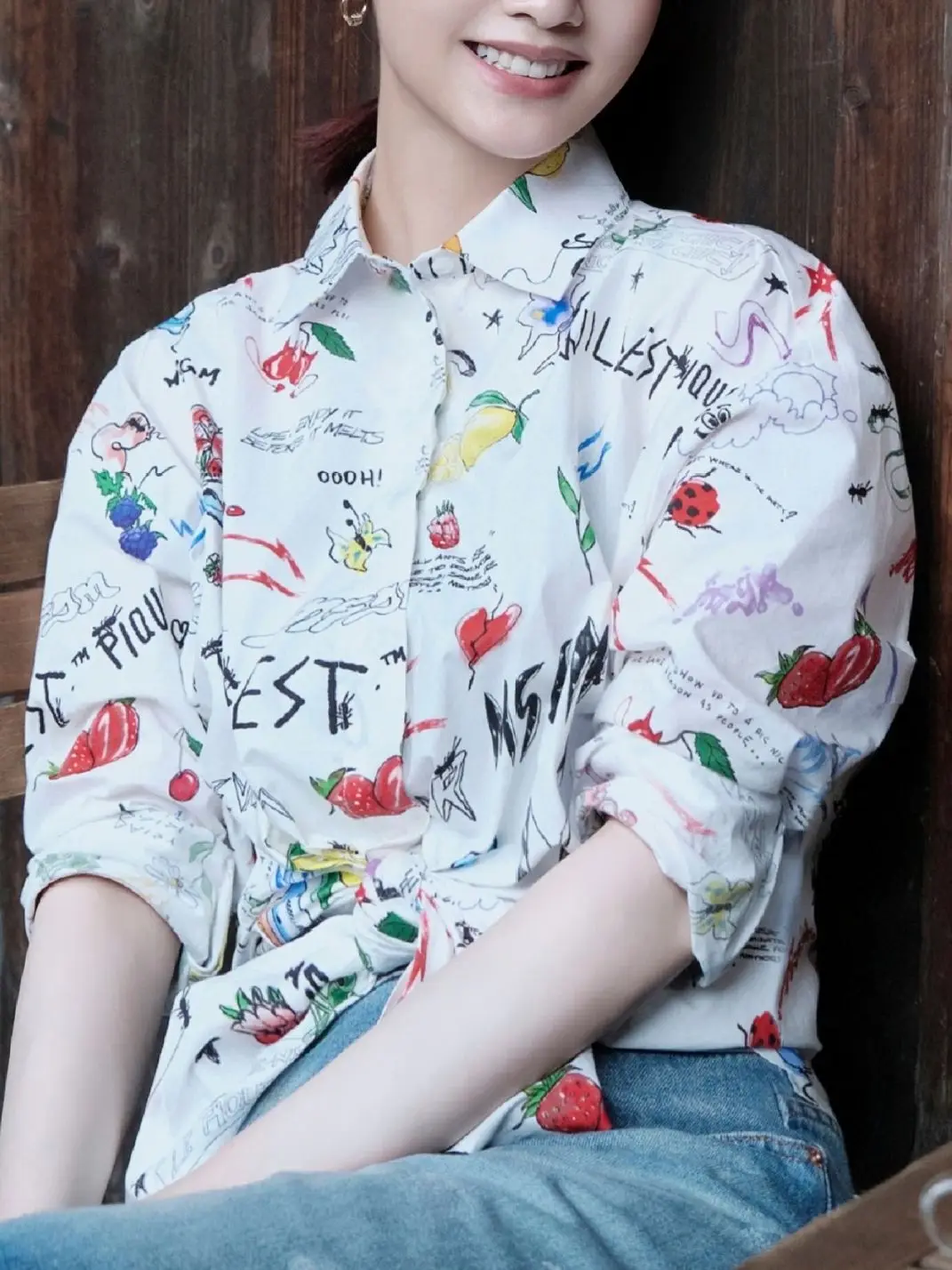 

2022 New Women's Graffiti Print Shirt Ladies Long-Sleeved Turn-Down Collar Single-Breasted Long Sleeve Casual Blouse Top
