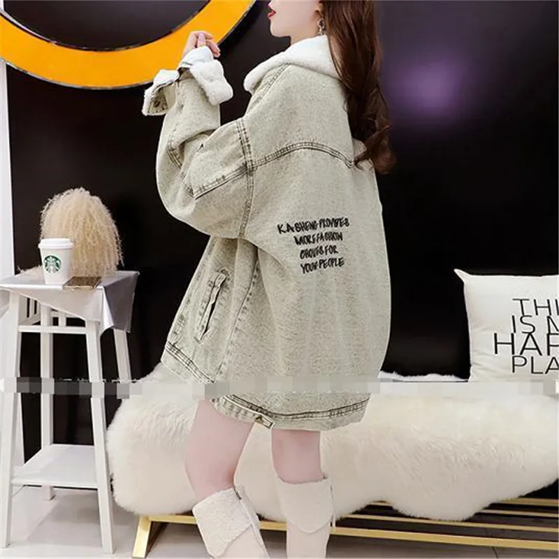 Утепленная джинсовая куртка Velvev женская верхняя одежда новинка сезона