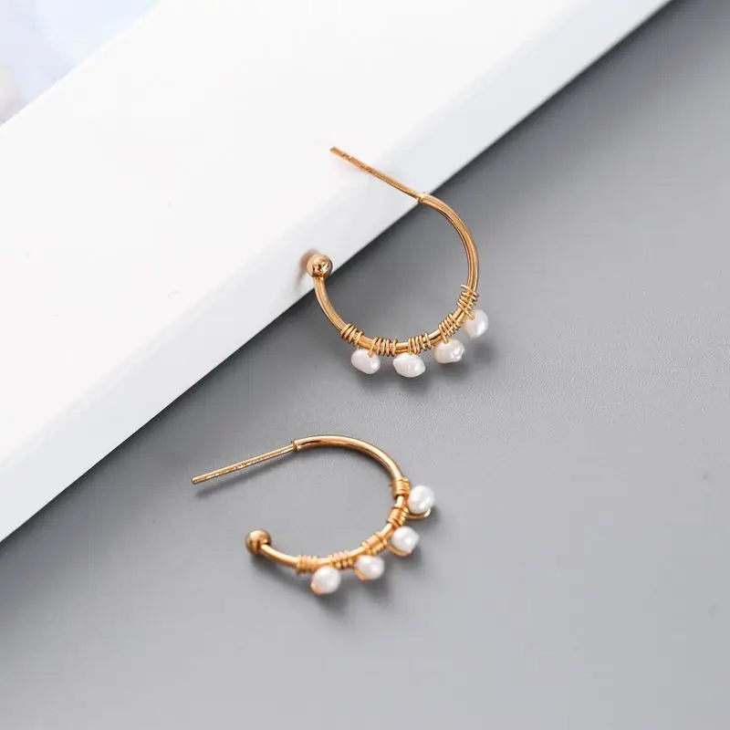 

Stylish Woman Baroque Pearl Earrings Silver Plated Ear Needle Handmade Copper Silk Ring Jewelry Accessories Earrings for Women