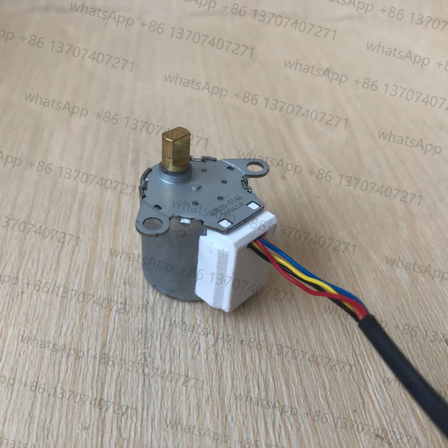 Фото Подходит для шагового двигателя камеры EZVIZ C6C OT-GSM20-014A C8W C8C №3