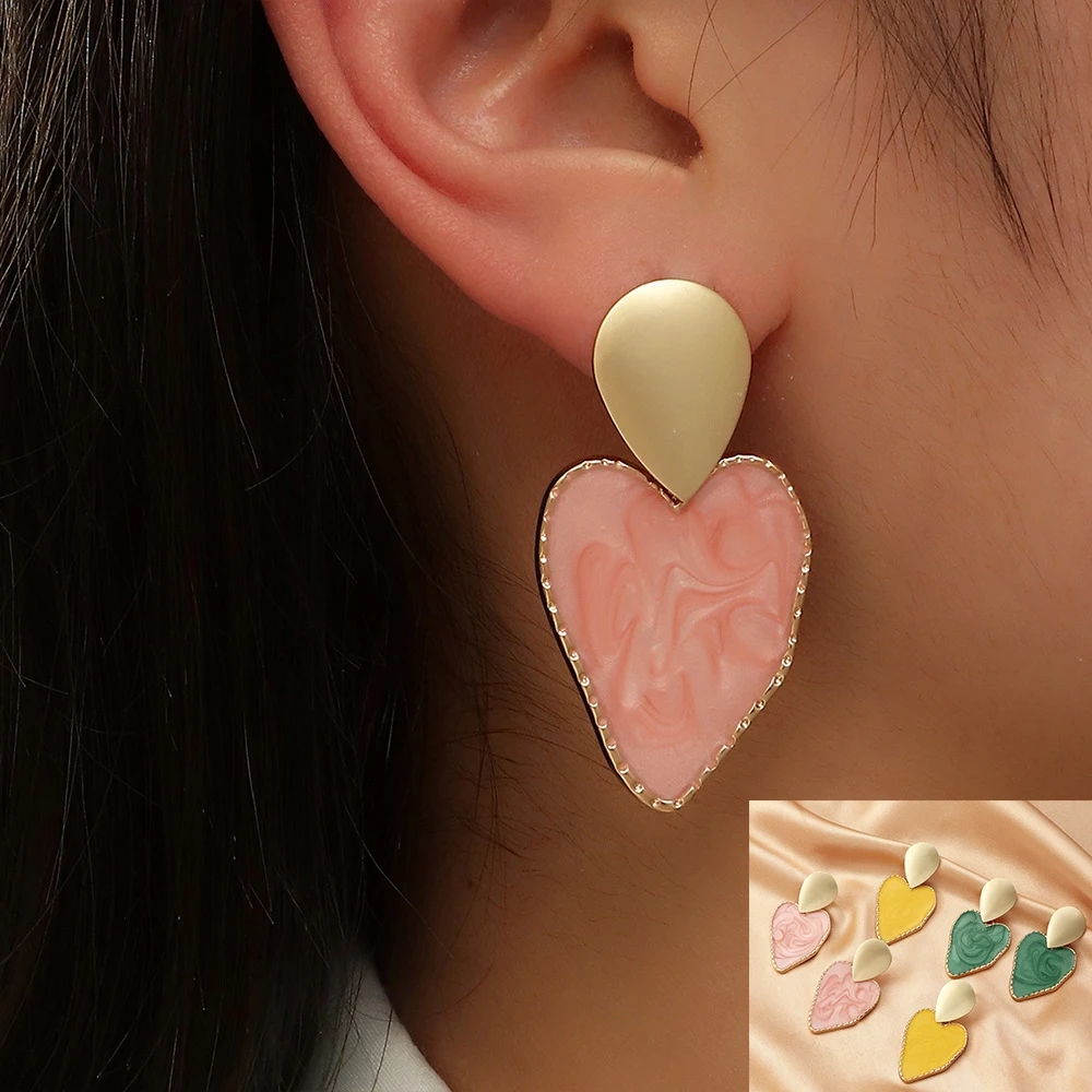 

Trend Enamel Geometry Love Heart Stud Earrings for Women Fashion Drop Earrings Statement Earrings Jewelry Girls Aretes De Mujer