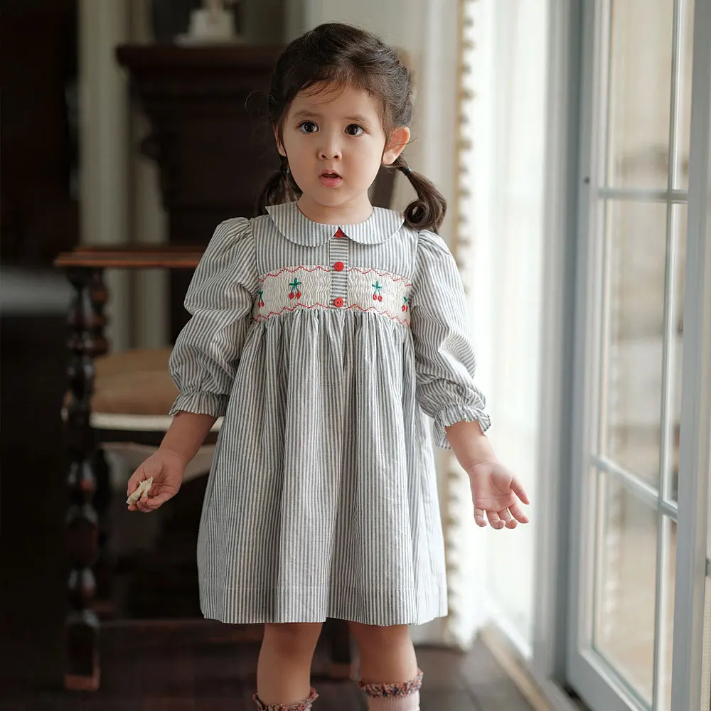 

Girls Smocked Cherry Embroidery Dress Baby Handmade Smock Clothes for Girl Children Smocking Frocks Infant Boutique Dresses