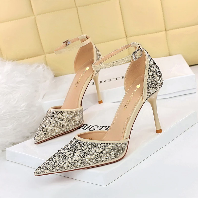 

Women's Wedding Bridal Shoes 2022 New Crystal Elegant Pointed Toe Medium Heel Sexy Women's Party Shoes Pumps Women Shoes