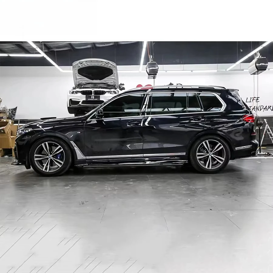 Фото Комплекты для тюнинга кузова автомобиля X7 G07 Black Knight: внешние автозапчасти, бамперы, обвесы для модернизации кузова №2