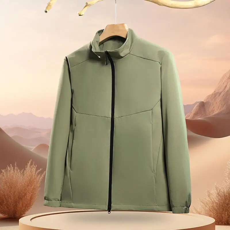 Мужская куртка из софтшелла с воротником-стойкой по индивидуальному заказу