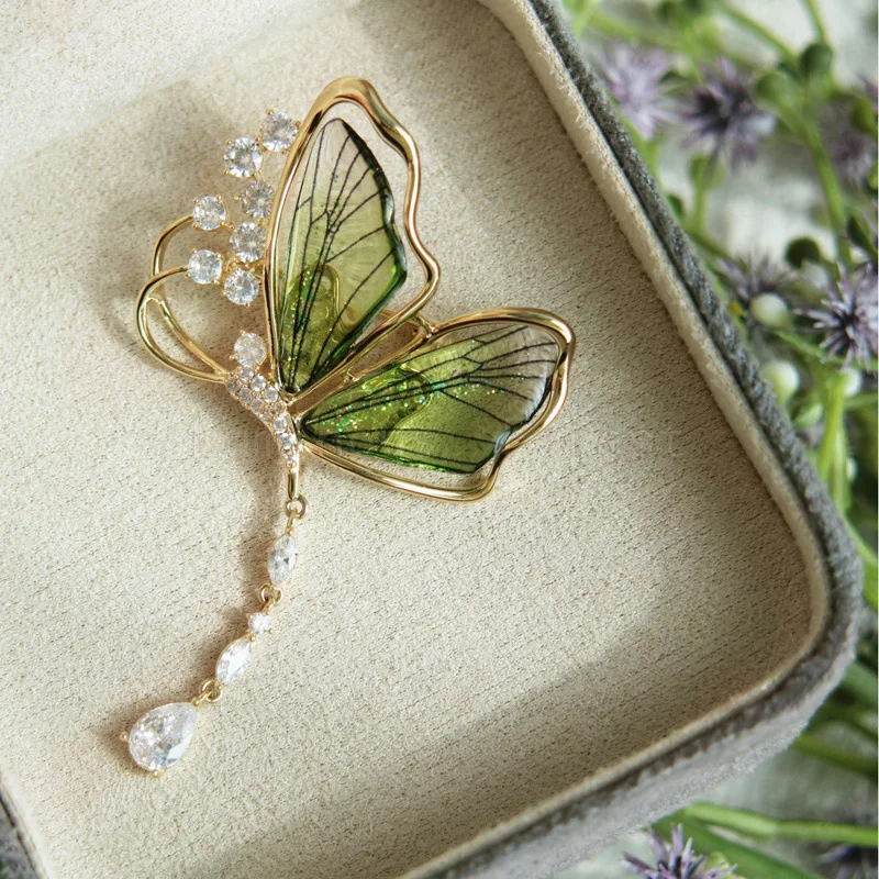

Japanese Style Small Fresh Tassel Butterfly Brooch High-end Female Super Fairy Design Insect Pin Anti-light Corsage Accessories