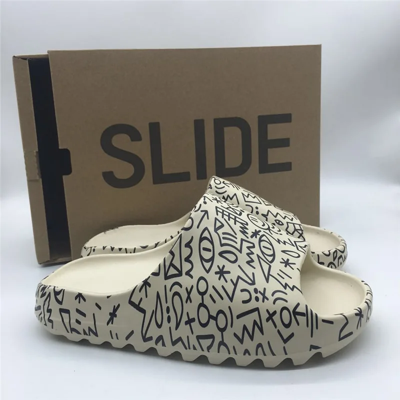 

Kanye Yzy Slides Slipper Feeling of Stepping On Shit Very Comfortable Summer Home Soft Slipper Men and Women Sandy Beach Shose