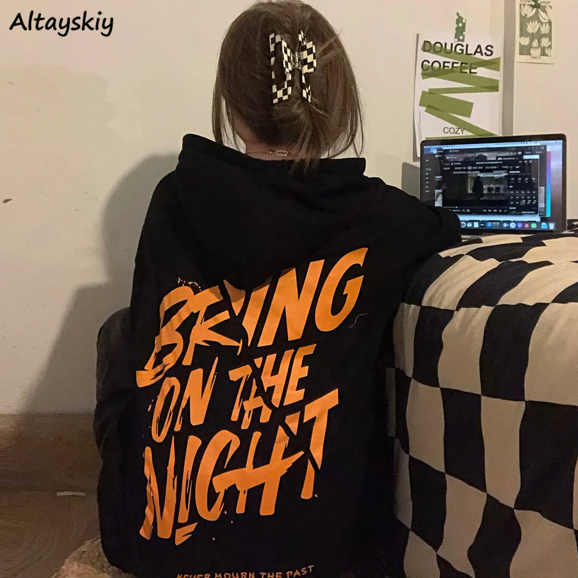 

Women Hooded Sweatshirts Letter Printing Harajuku Hip-pop BF All-match Thicken Hoodies New Retro High Street Bottoming Tops Lazy
