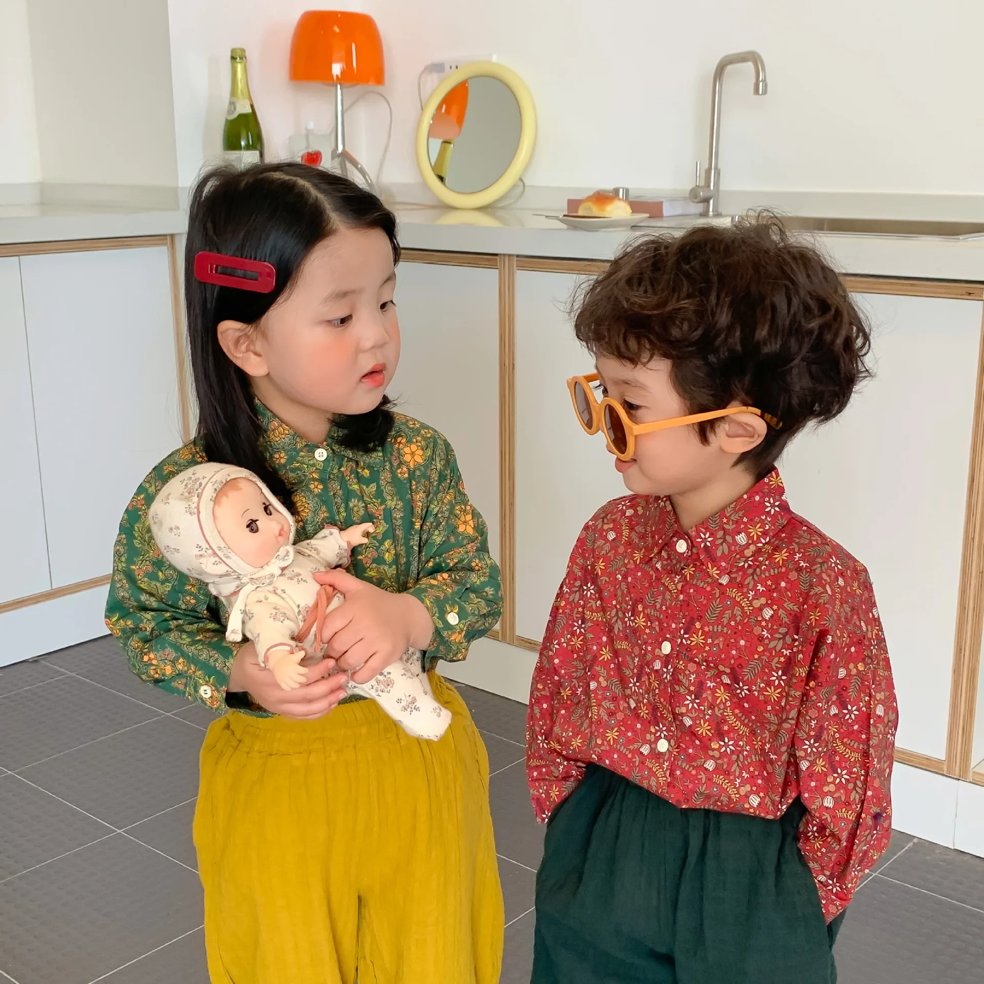 

Blouses Children Autumn Season New Cotton Fragmented Flowers Retro Long Sleeved Cardigan Colorful Lapel Collar Simple