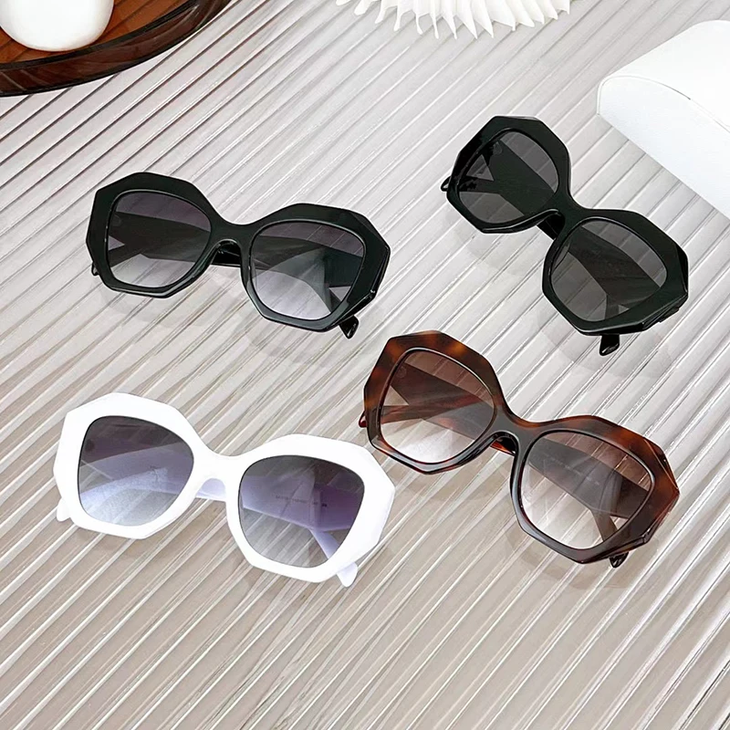

Новинка 2022, солнцезащитные очки для мужчин и женщин, модные стильные солнцезащитные очки с защитой от ультрафиолета, 16 Вт, многоугольные Брендовые очки в стиле ретро, в случайной коробке