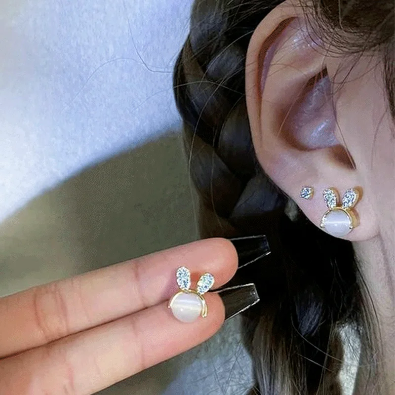 

Cute Diamond-Studded Bunny Earrings Female Cat's Eye Stone Exquisite Design Ear stud Earring Ear jewelry