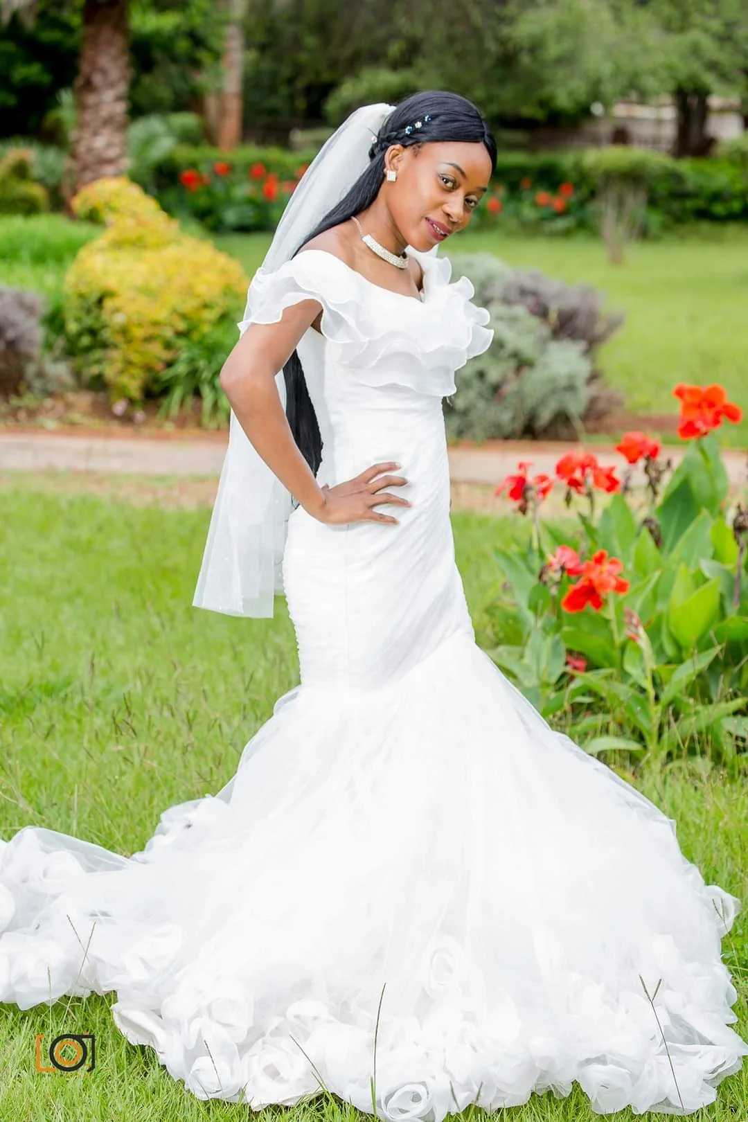 

Женские свадебные платья, великолепные свадебные платья с открытыми плечами и кристаллами, свадебные платья русалки в африканском стиле, и...