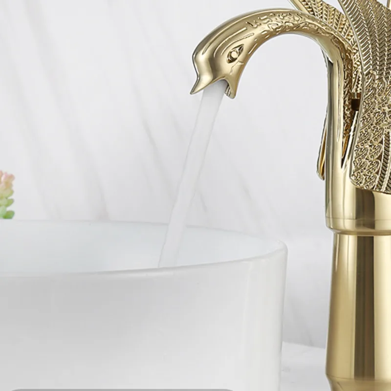 Скандинавский матовый золотой смеситель высокий короткий дизайн устойчивый к