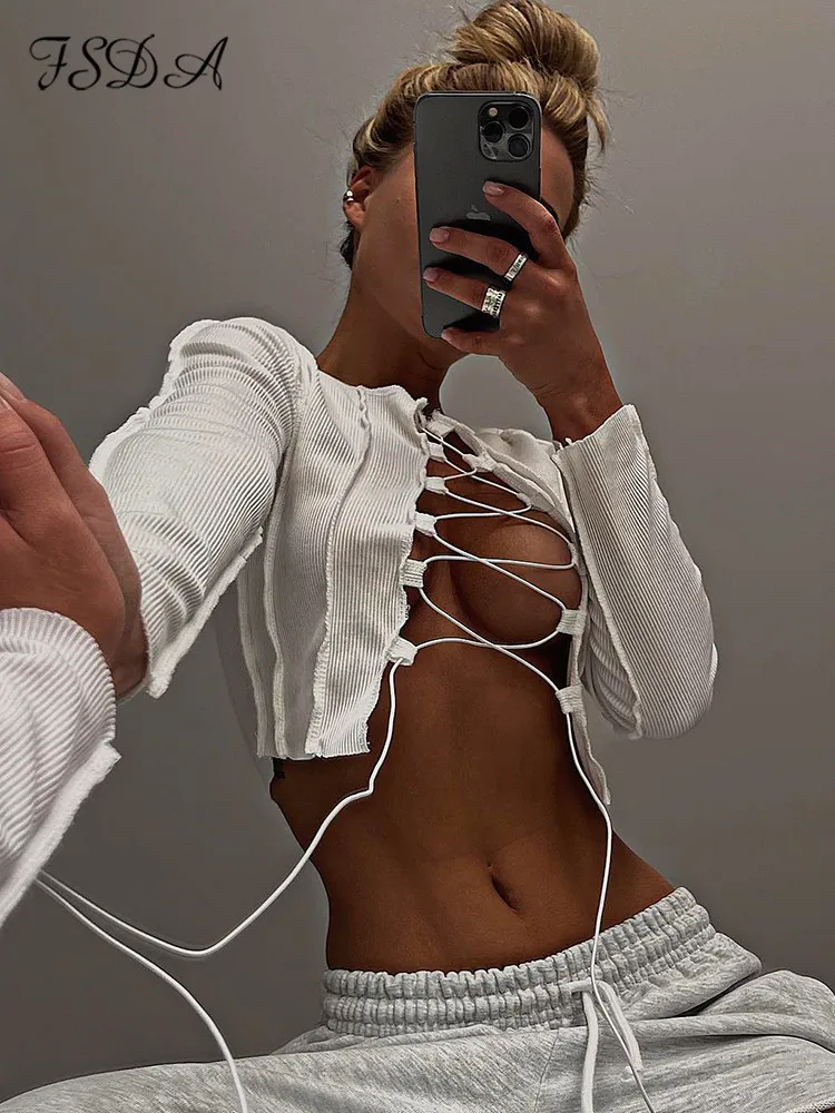 

Женский укороченный Топ с длинным рукавом и круглым вырезом