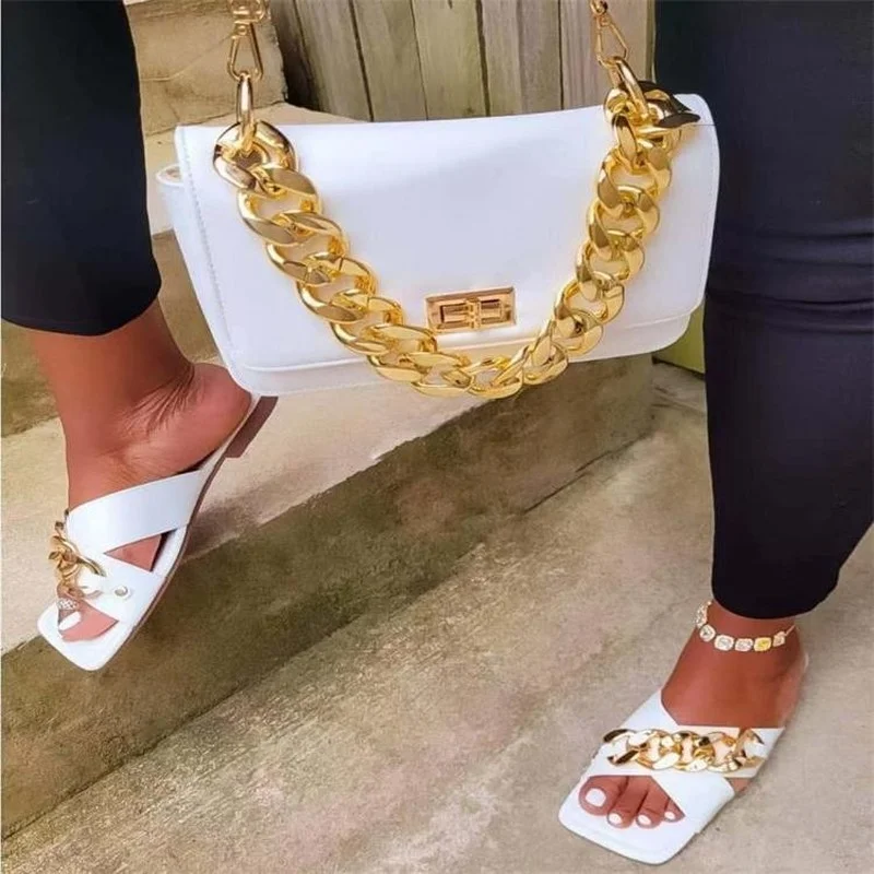 

Women Sandals Metal Button Letter Decoration Zapatillas Mujer Summer Flat Ladies Sandals Beach Shoes Casual Flip Flop Slipper