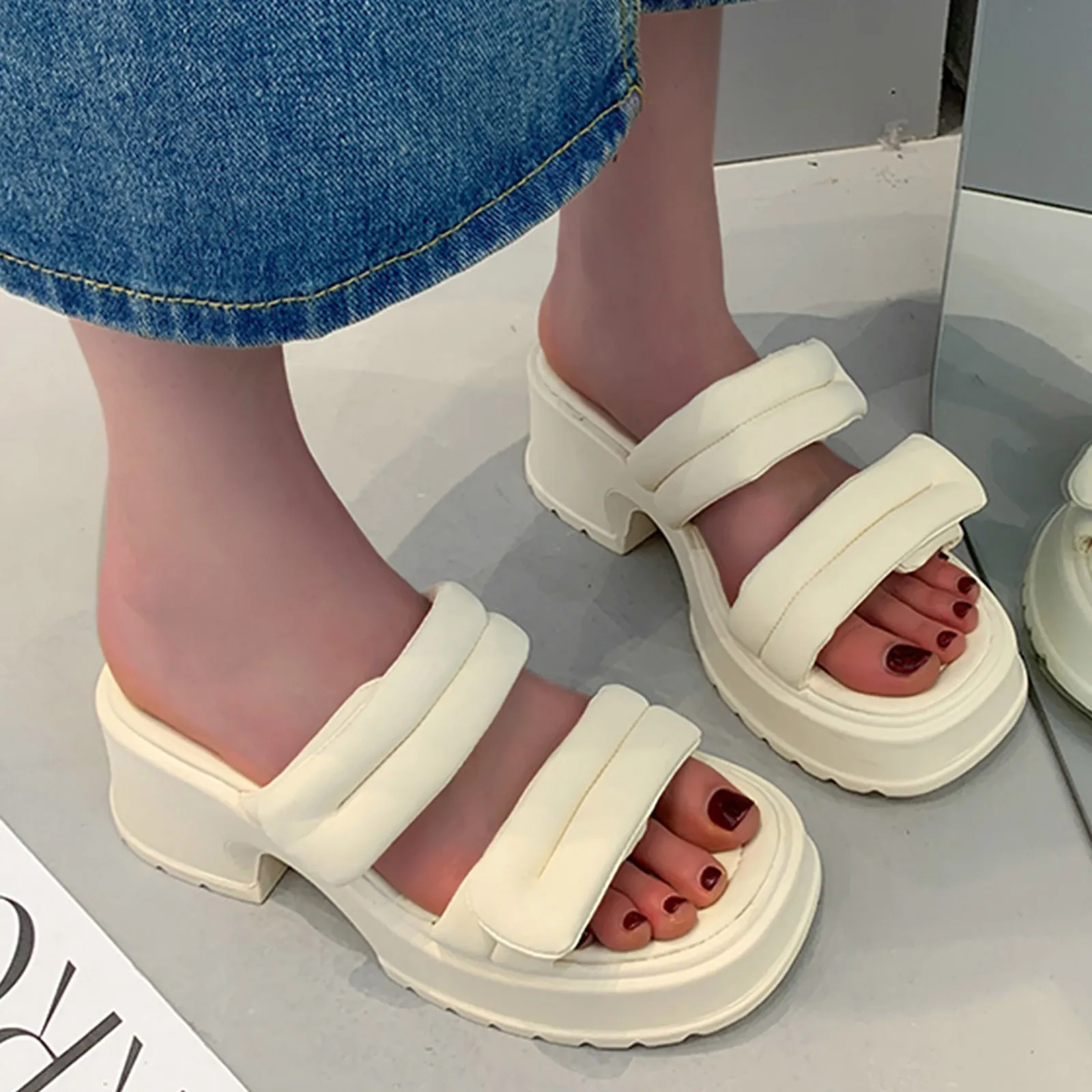 

Сандалии женские на толстой подошве, повседневные однотонные пляжные босоножки на толстом каблуке, с квадратным носком, для улицы, летняя модель