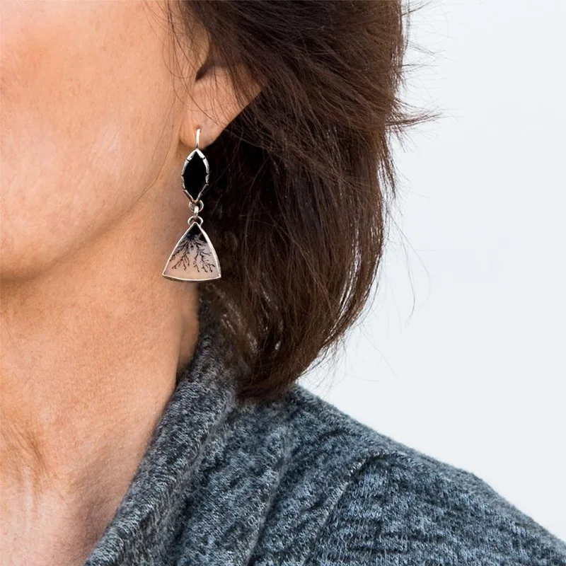 

New Fashion Trend Retro Geometric Triangle Earrings Personality Oak Branch Personality Earrings for Women Commuter Jewelry
