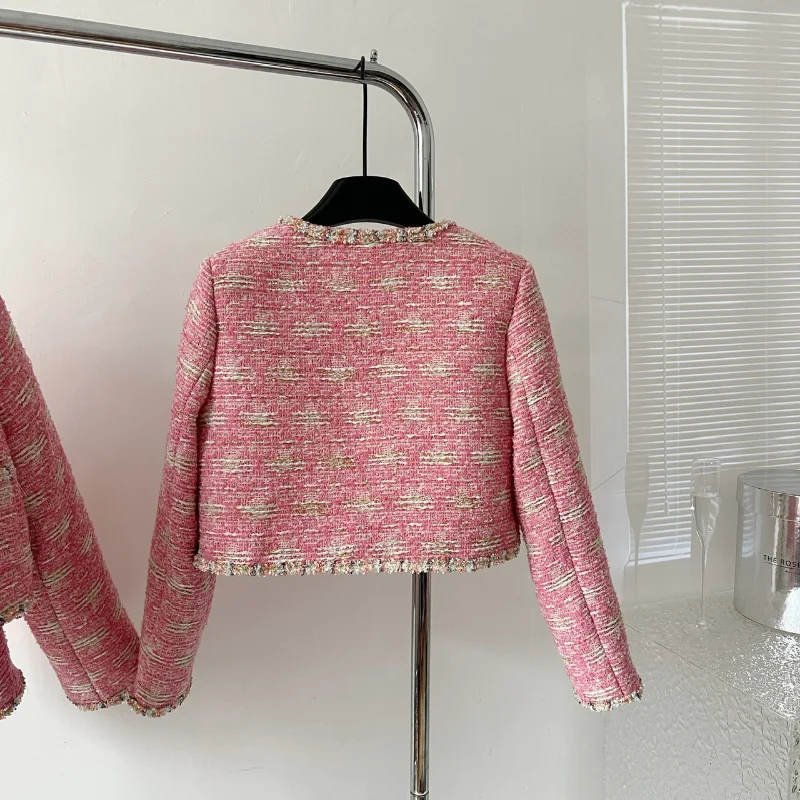 Рисунок 4 - Женское твидовое короткое пальто