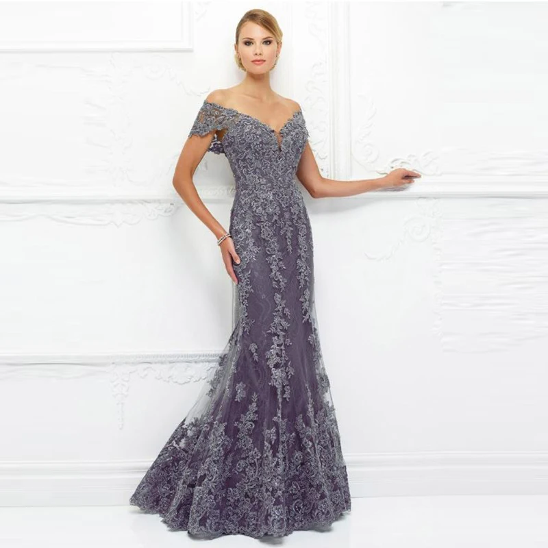 

2022 Elegant Old Lavender Lace Mermaid Mother of the Bride Dresses Off Shoulder Sleeve Plunge Neck Wedding Guest Gowns Backless