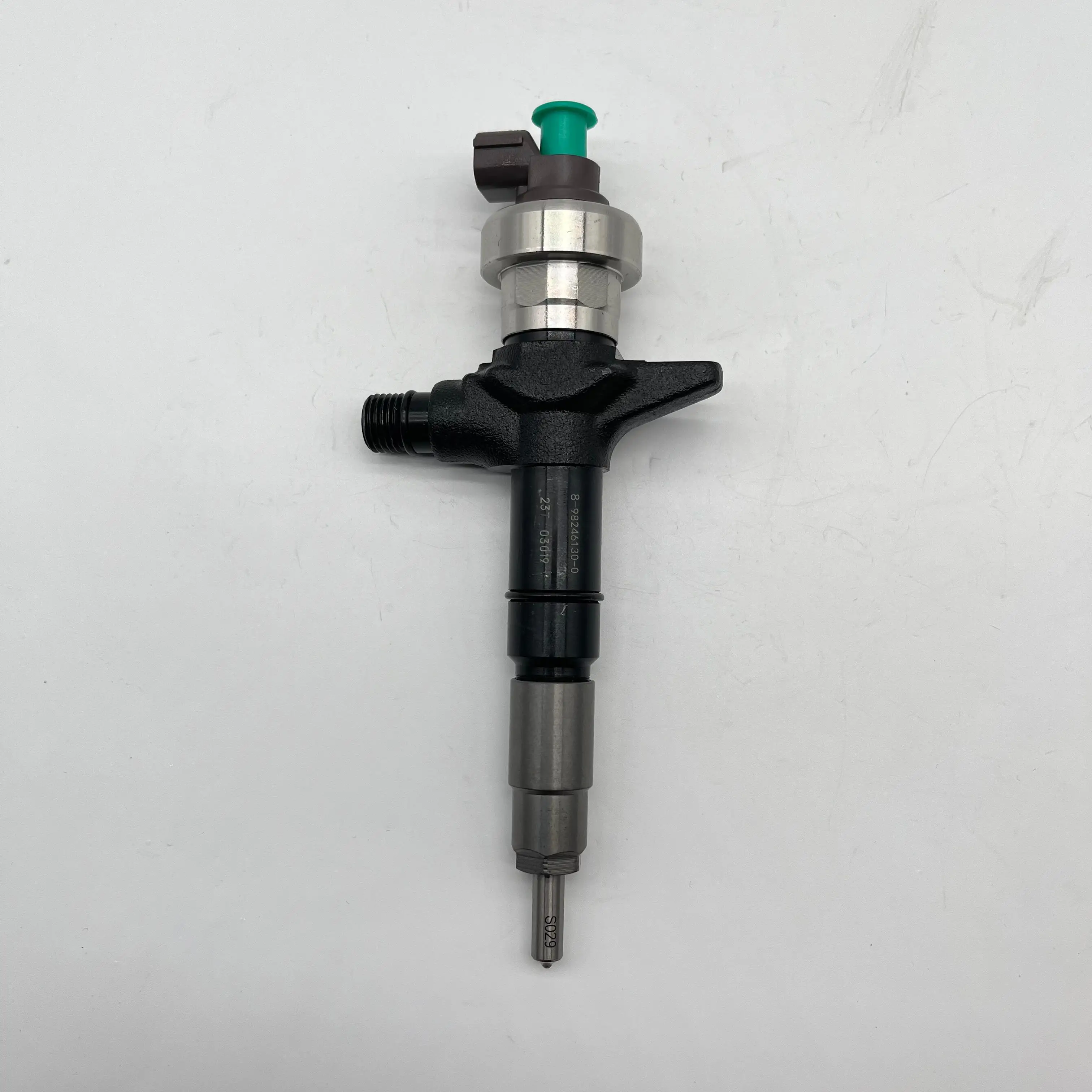 095000 -9940 8- 98246130 -0 Форсунка дизельного топлива Common Rail для двигателя ISUZU