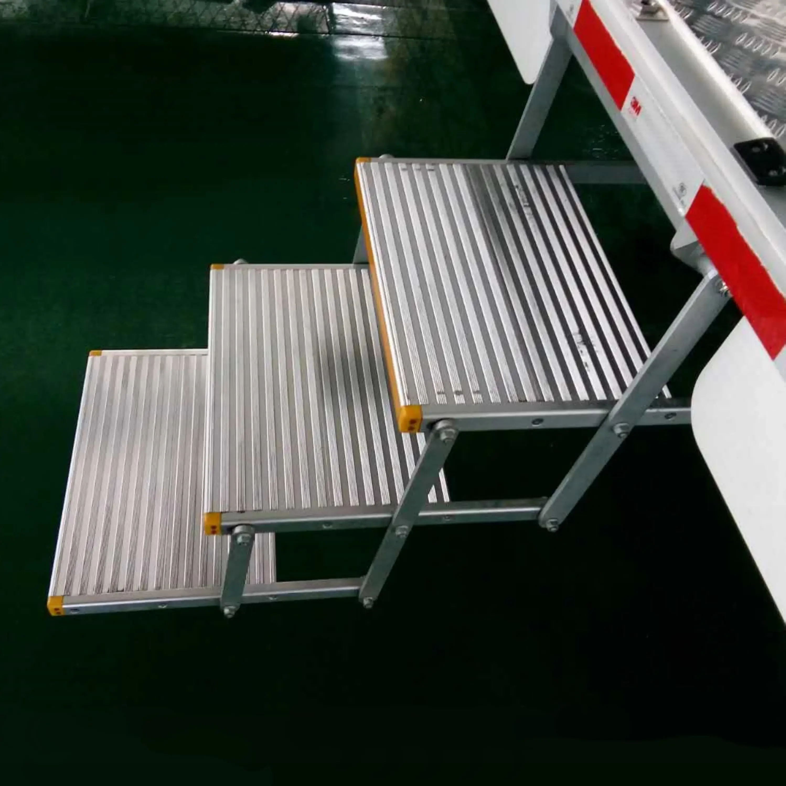 Складная лестница ES-F-T электрическая складная ступенчатая нагрузка 200 кг для