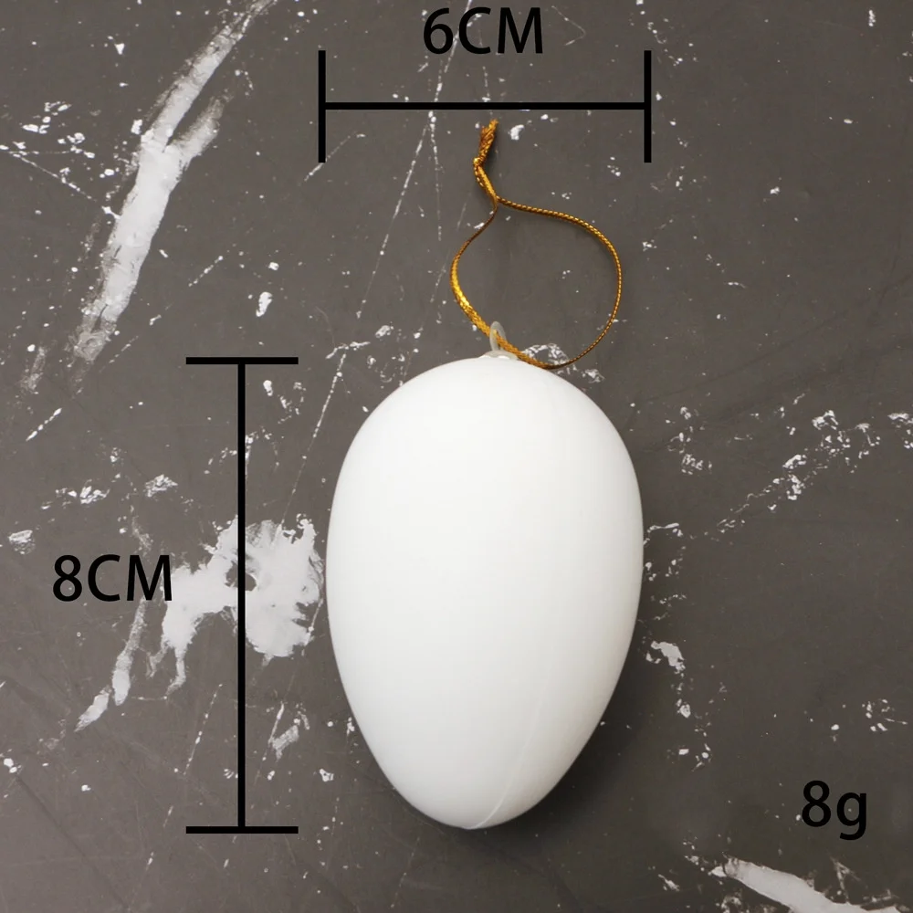 

Белые пластиковые пасхальные яйца