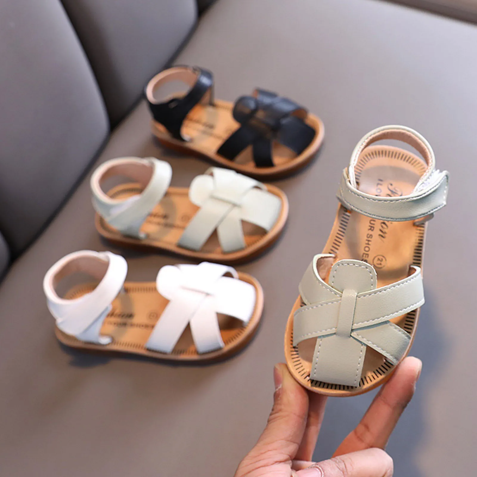

Kids Sandals Girls Solid Color Princess Beach Non-slip Shoes Casual Cross Criss Bandage Shoes Sandals Children Sole Hook Shoes