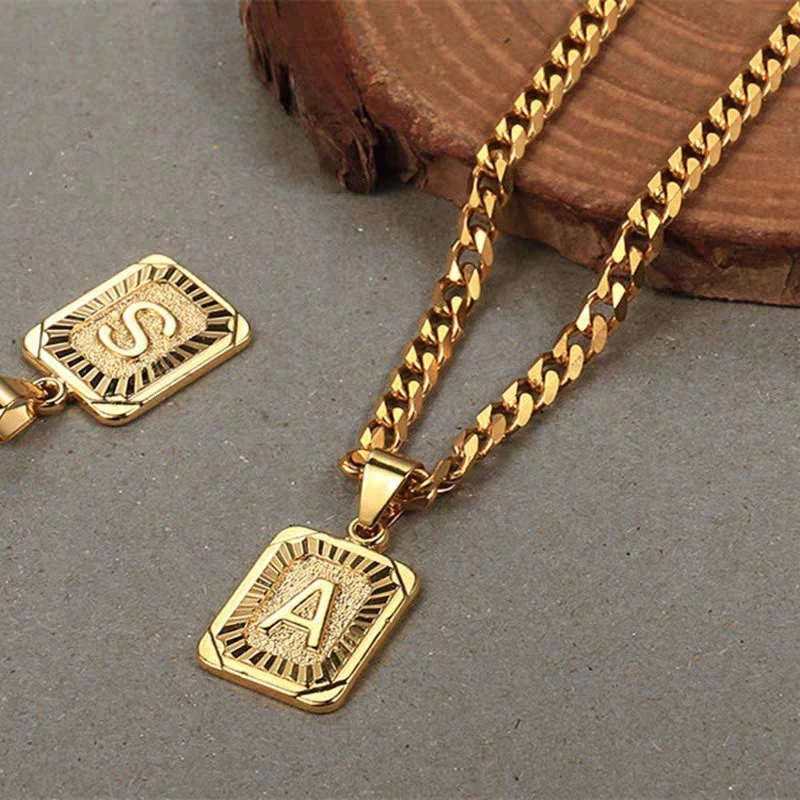 

Personalized Fashion Simple 26 Letter Gold Pendant Necklace for Men and Women Stainless Steel Chain Couple Charm Necklace