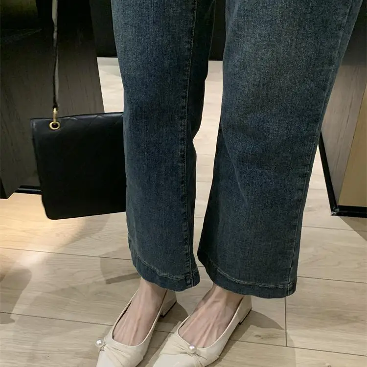 Бабушкина обувь женская с острым носком модная на низком каблуке 2024