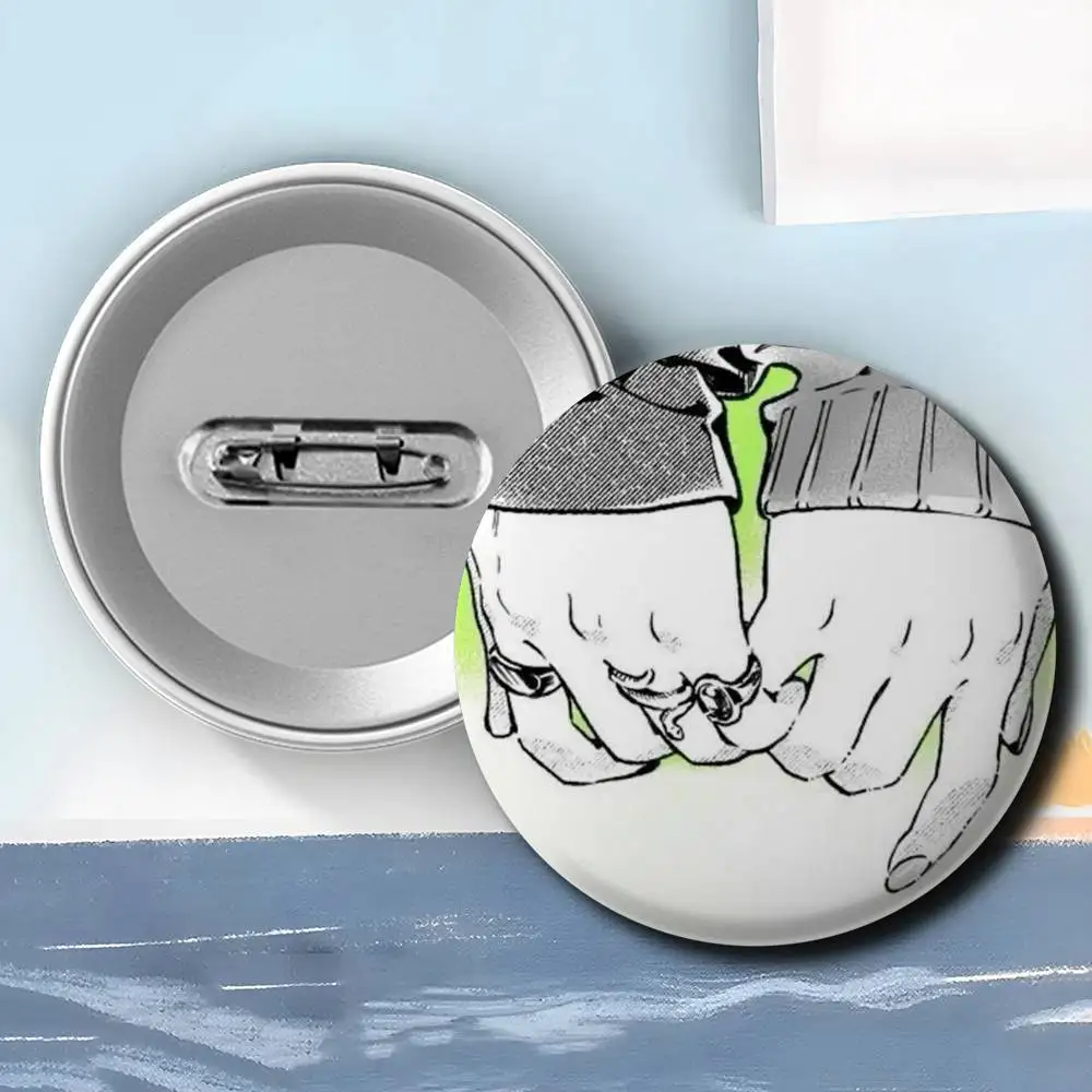 

Эмалированная булавка животный стиль