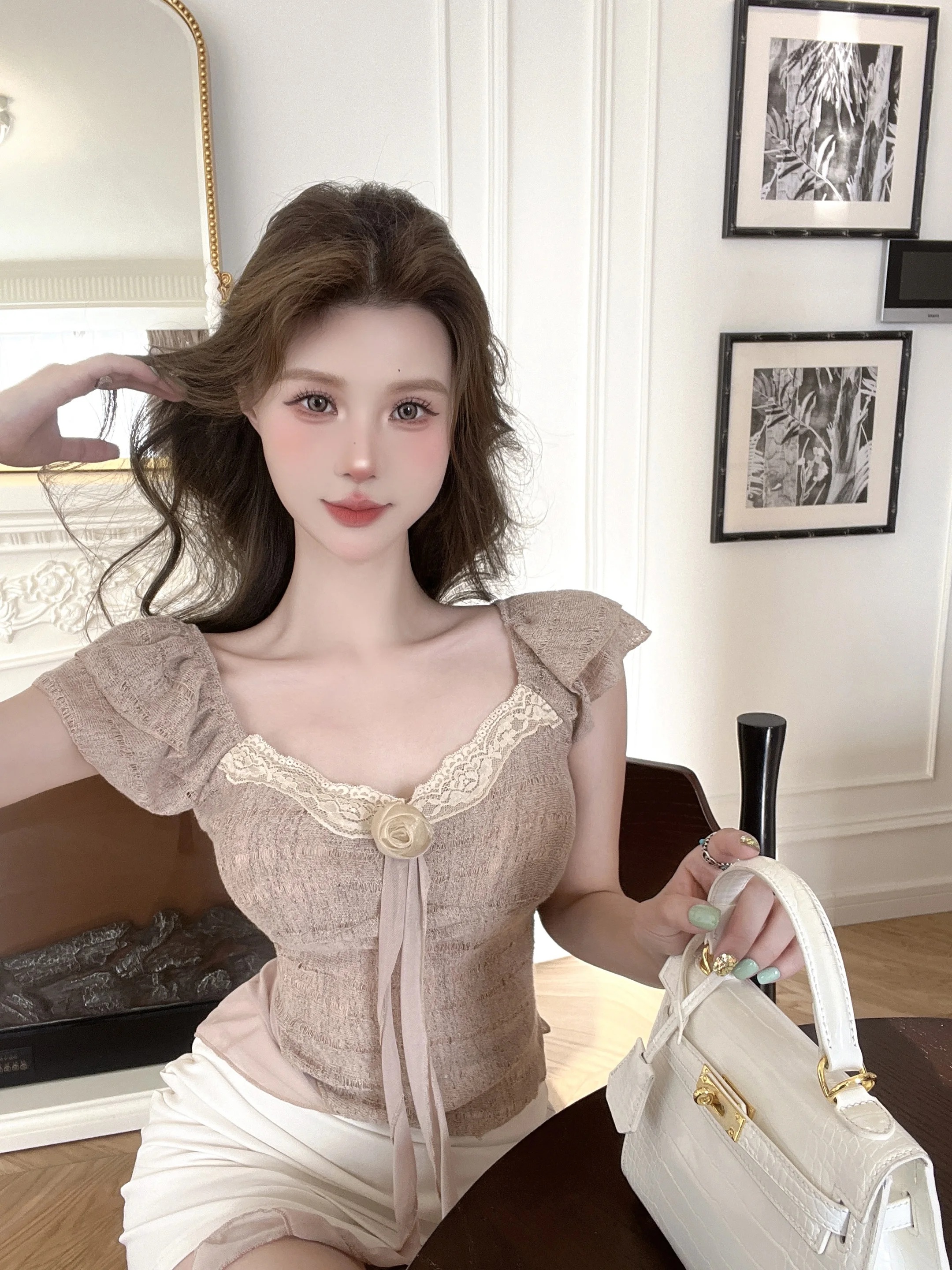 Кружевная блузка с французским вырезом и цветочным принтом женская летняя милая