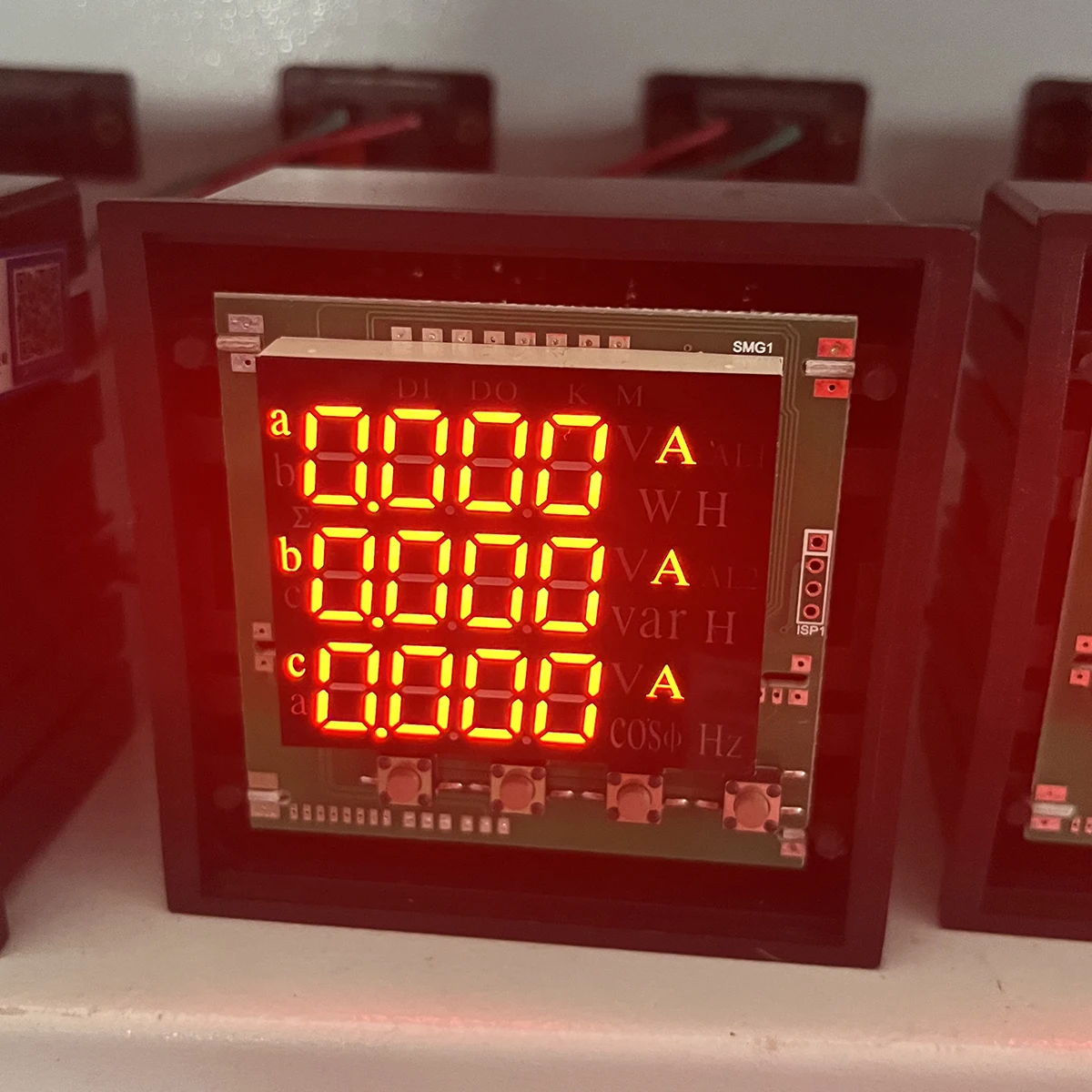 

FXCOD трехфазный вольтметр 72*72 мм