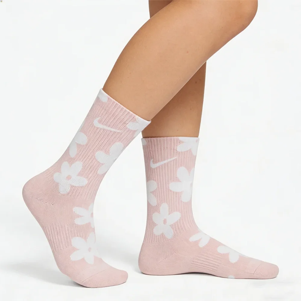 Фото Длинные носки Nike Soft, Simple, Comfortable, Odor-Resistant, Versatile, Stylish (унисекс), 3 пары в упаковке, розовые DH6297-901 №3