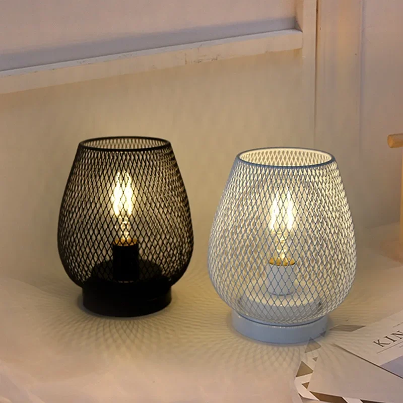 

Nordic Retro Iron Art Table Lamp Battery Powered LED Night Light Hollowed out Birdcage Desk Reading Lamp Bedroom Decor Gift