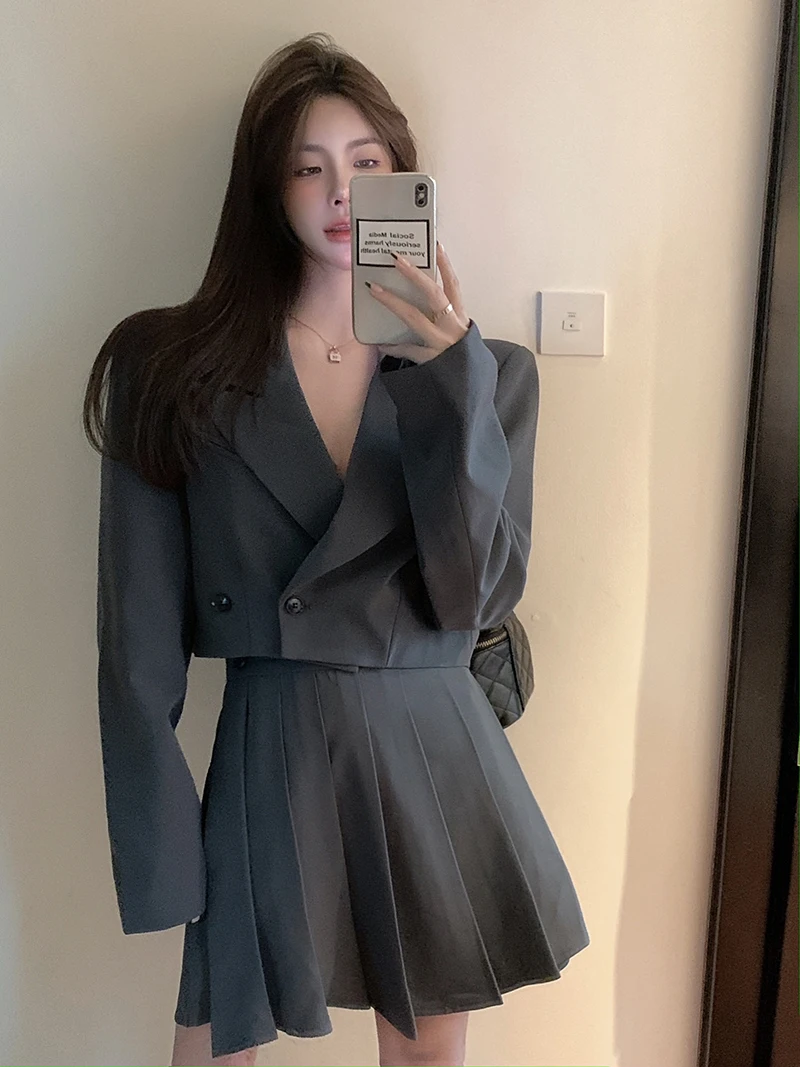 

Korean Style Blazer Suits for Women Spring 2 Two Piece Set Long Sleeve Short Jacket Crop Top + Mini Pleated Skirt Suits Ensemble