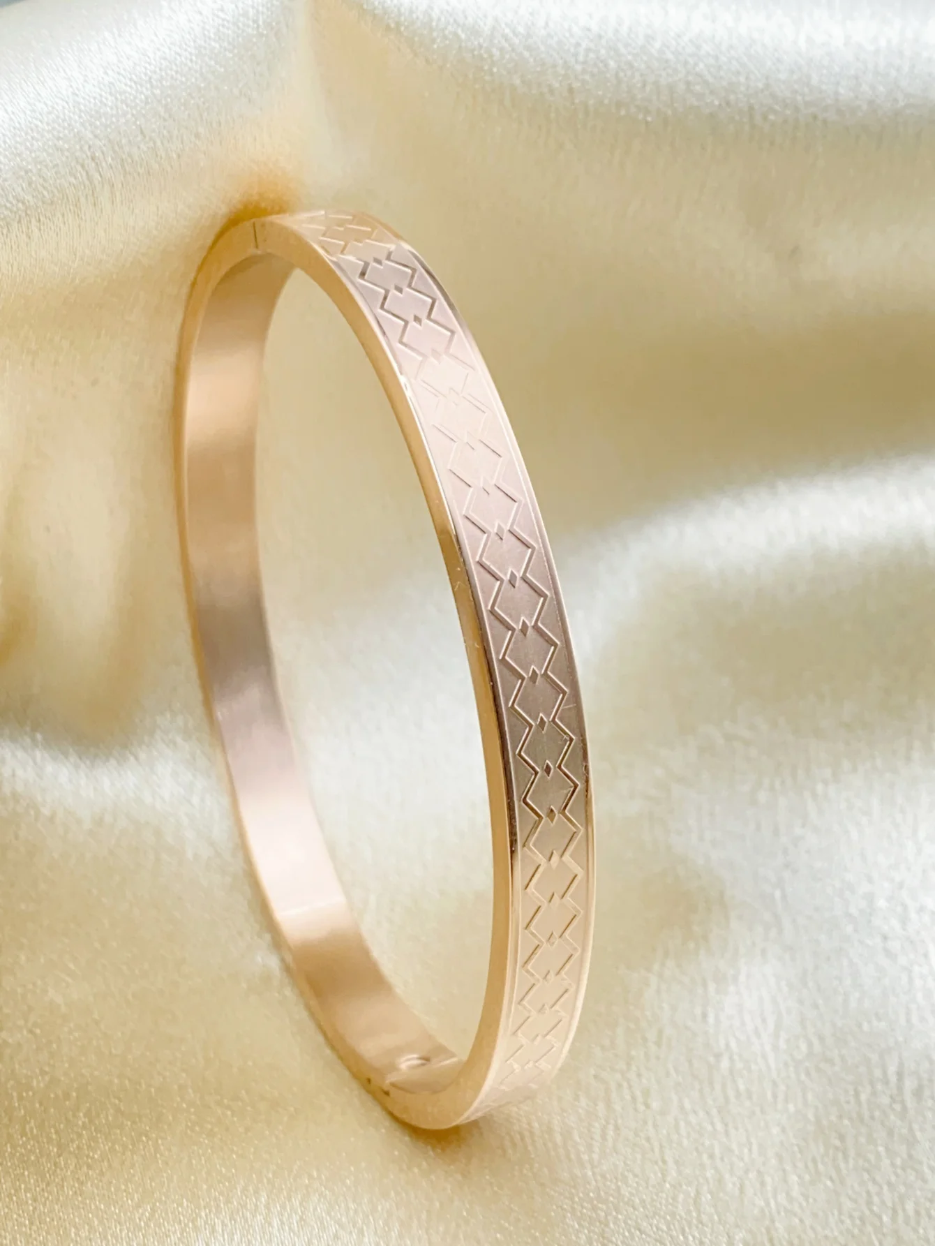 Модный браслет из нержавеющей стали