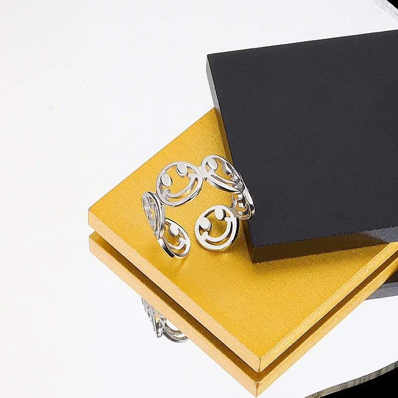 

Lanre.Q 100% 925 Sterling Silver Gold Palted Smile Face Rings Korean Style Adjustable Ring for Women Anniversary Jewelry Gift